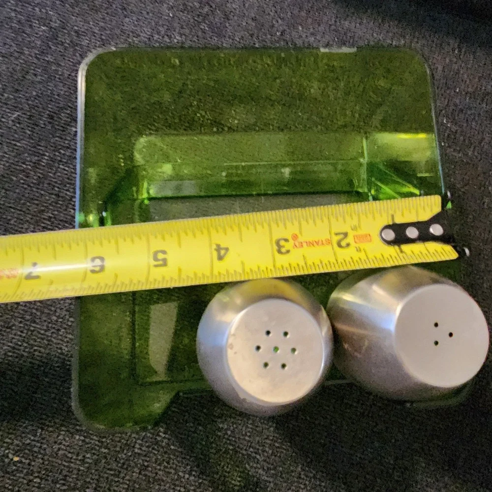 Retro/Vintage Lucite Lime Green Salt/Pepper Shaker‎ & Caddy W/Handle